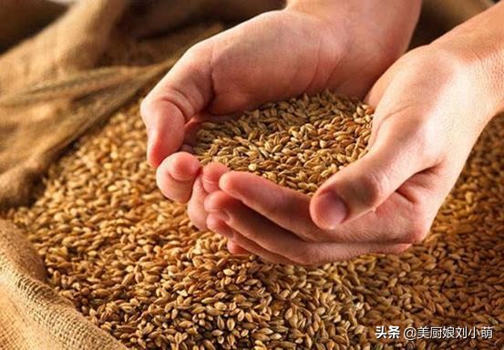 “20822”是什么酒？常在市面上冒充纯粮酒，“它”到底有何玄机