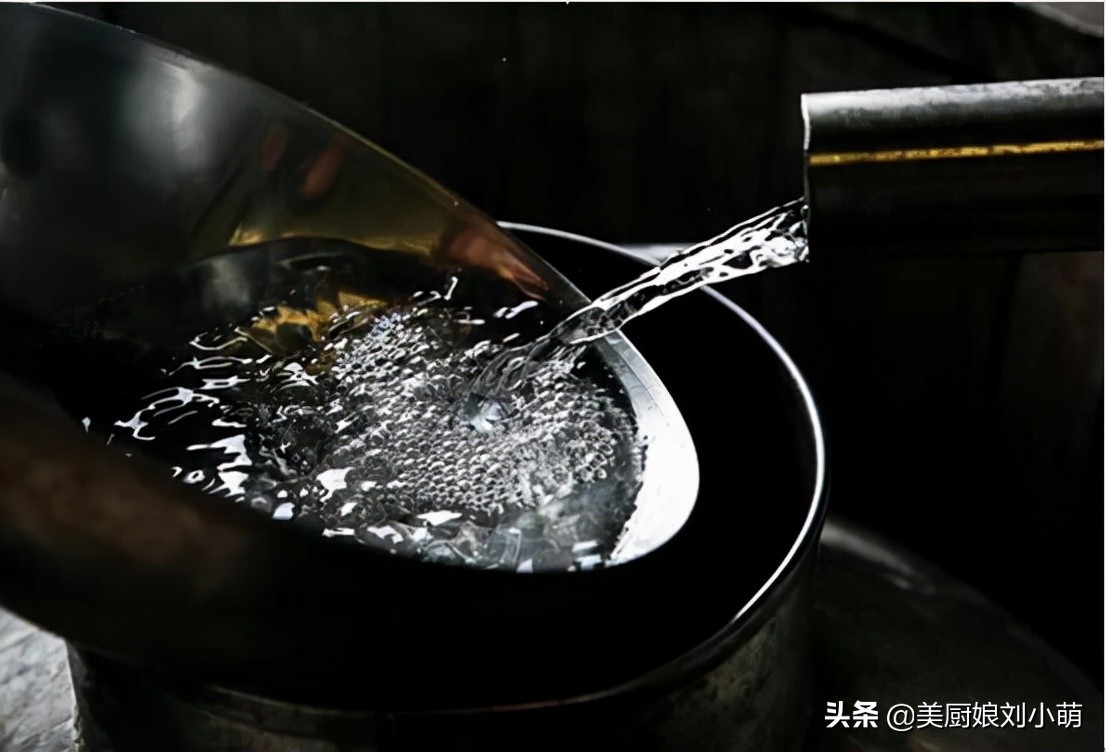 “20822”是什么酒？常在市面上冒充纯粮酒，“它”到底有何玄机