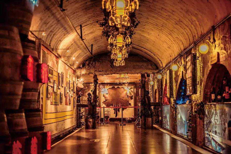 酒文化如何发展旅游_旅游发展文化_文化产业园发展