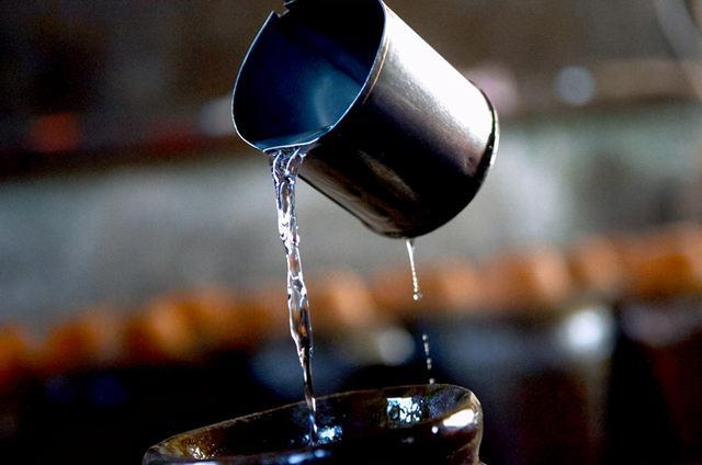 勾兑跟酿造白酒辨别_白酒勾兑标准_新老白酒勾兑