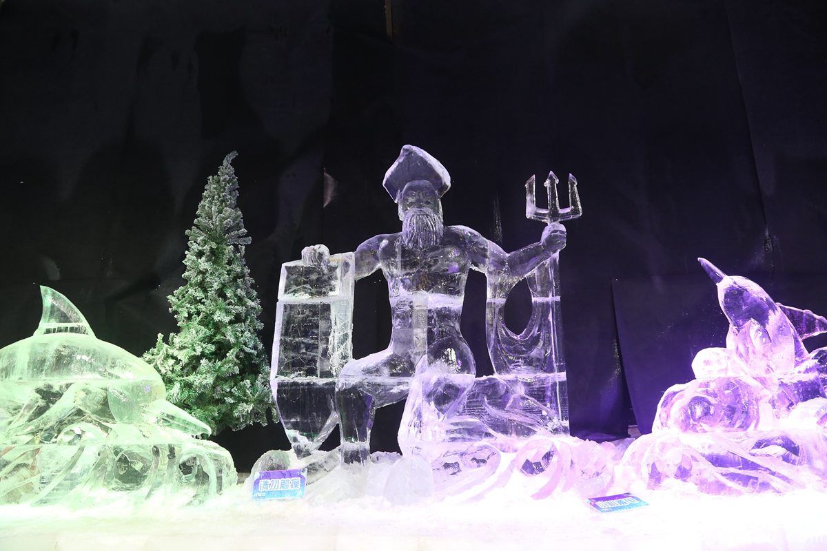 冰雕注酒仪式_制作注酒冰雕倒酒_注酒冰雕公司