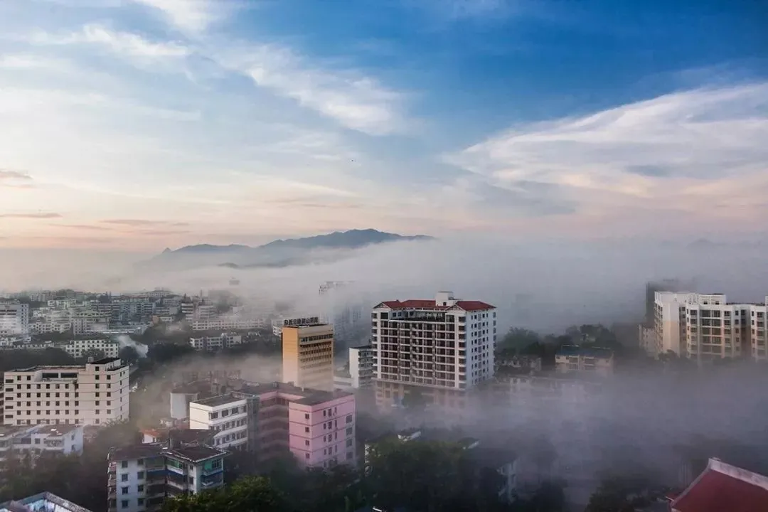 来五指山必打卡特色黎族村寨，体验别样风情！