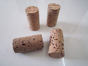 拉菲红酒怎么开酒塞_酒塞能看出红酒好坏吗_西班牙红酒酒塞有哪些品牌