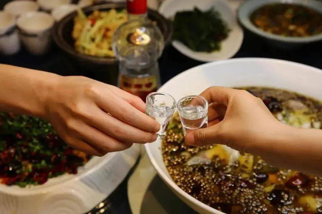 关于酒得诗句_班级文化五言诗句_酒文化的诗句