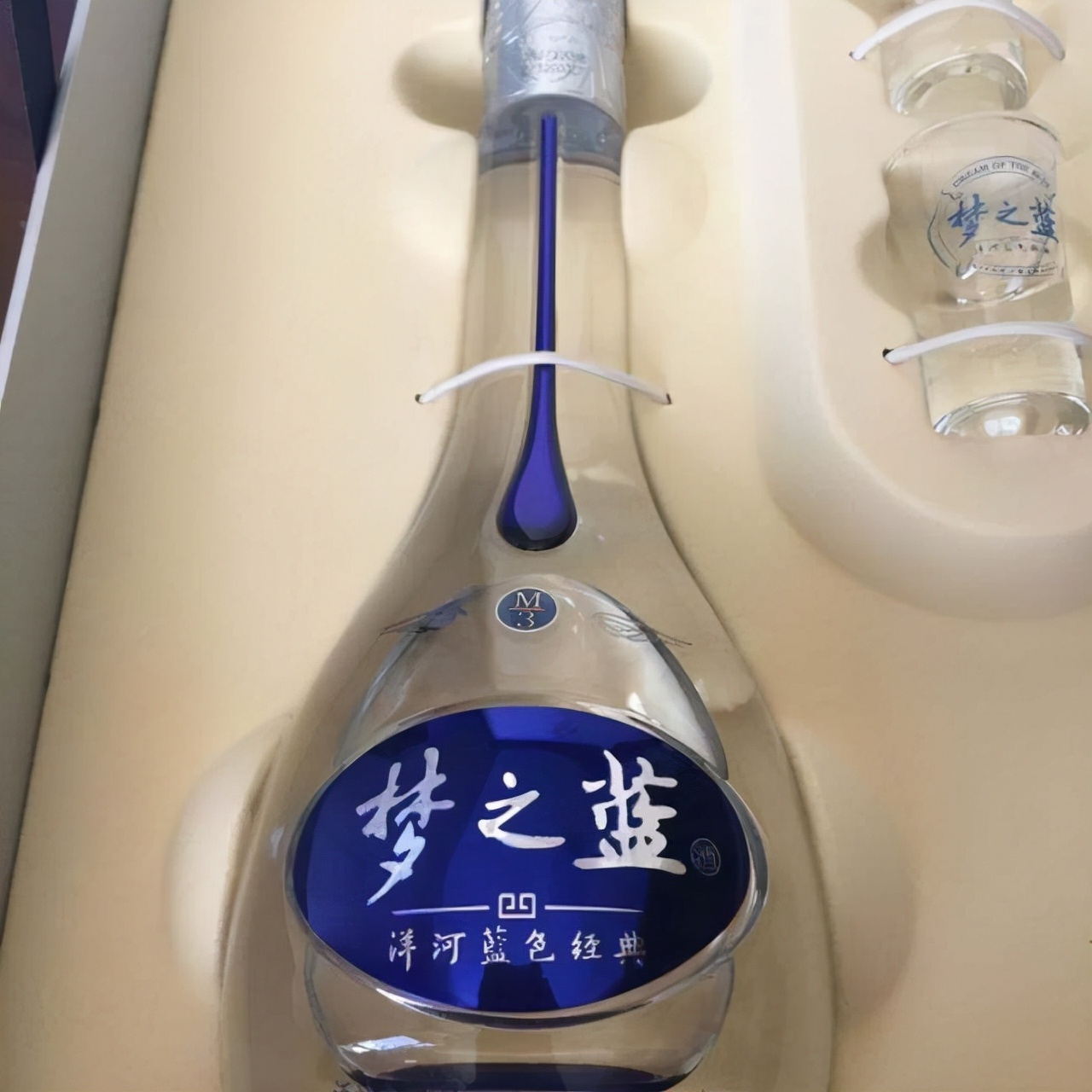 双12最全“购酒指南”！高中低端共9款纯粮酒，自饮送长辈都力推