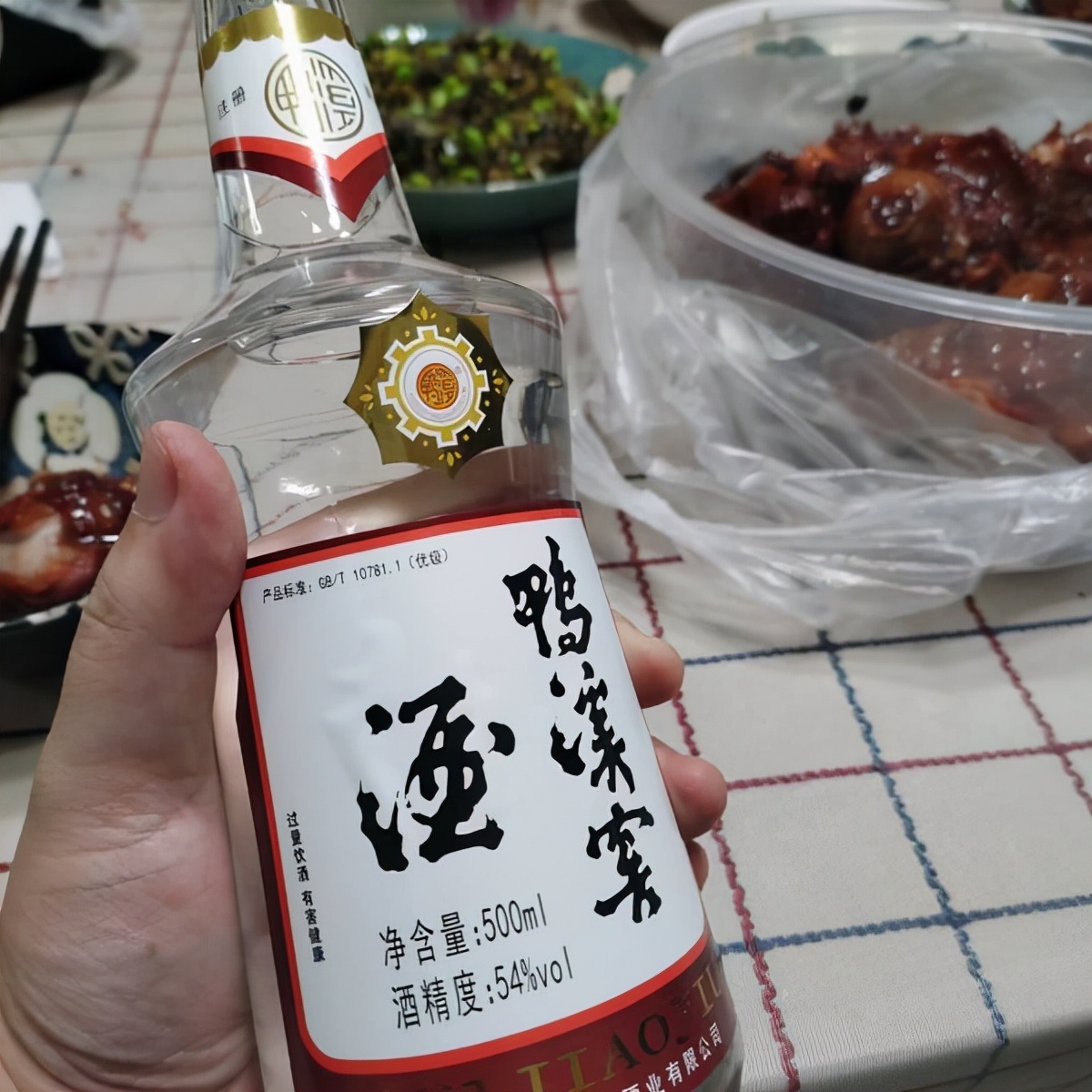 双12最全“购酒指南”！高中低端共9款纯粮酒，自饮送长辈都力推