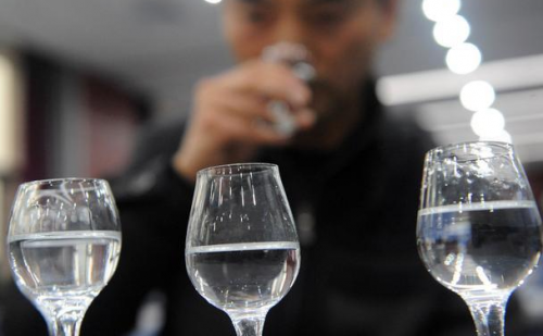 白酒的感官评酒_白酒评委感官尝评标准样品2000瓶_白酒评委感官尝评标准样品2000瓶