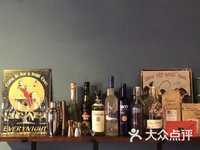 葡萄酒文化 法国_法国红酒酒签酒庄图片_法国修道院红颜容酒庄 战后酒皇