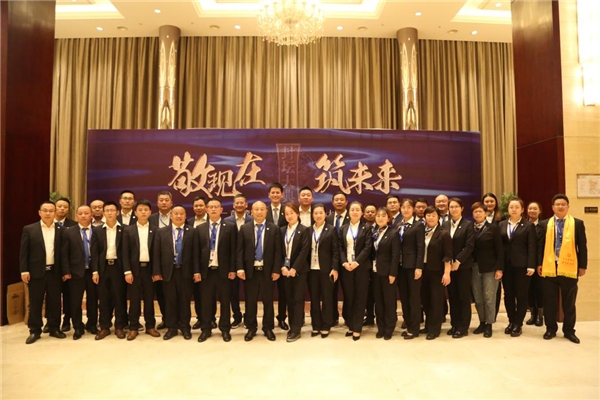 青花瓷酒业:匠心成佳酿 公益显担当