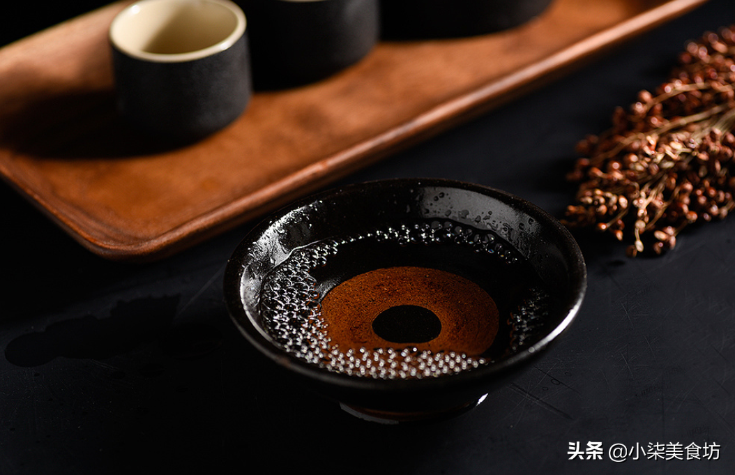 买白酒，甭管啥牌子，只要瓶身有这“2记号”，再便宜也是纯粮酒