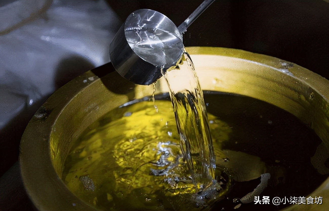 买白酒，甭管啥牌子，只要瓶身有这“2记号”，再便宜也是纯粮酒