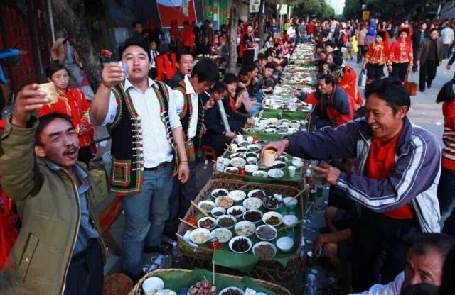 云南喝酒的习俗多，胆小的别过来！