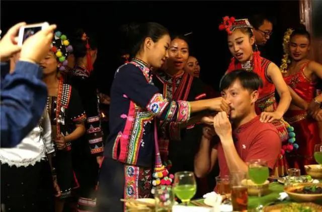 黎族文化_黎族酒文化_黎族文化酒店