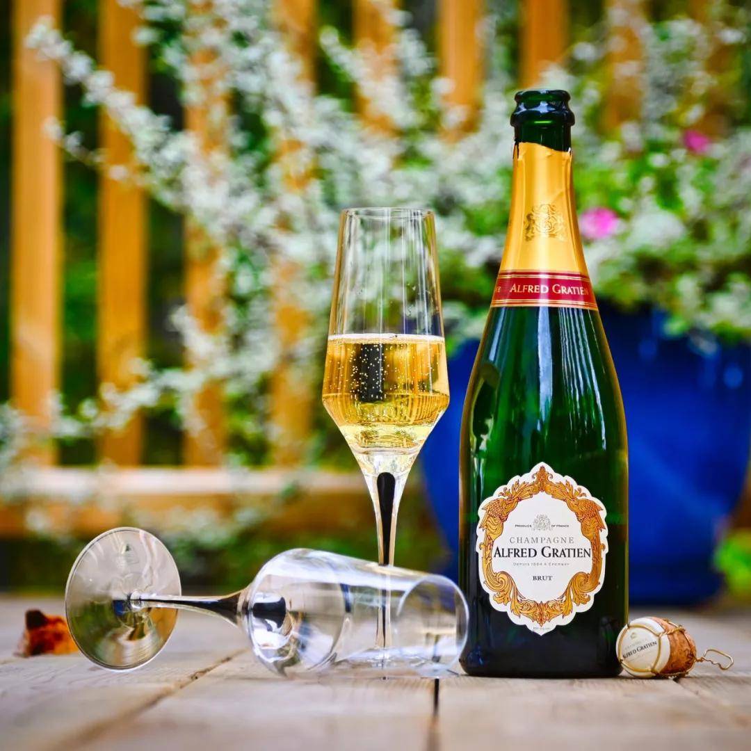 品牌奶粉有虫这个品牌还可以购买吗_希尔顿酒集团品牌需宣传_酒品牌有哪些