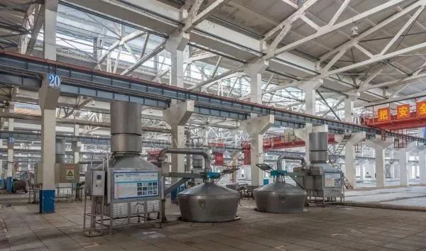 常喝的这款白酒被检出塑化剂超标!毒性是三聚氰胺20倍,影响男性生殖