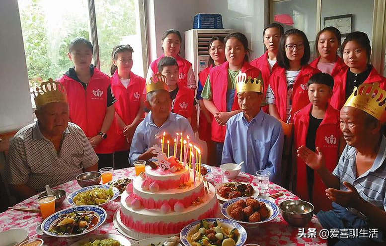 白酒包装花里胡哨，优劣难辨？掌握好这些鉴酒方法，不当冤大头