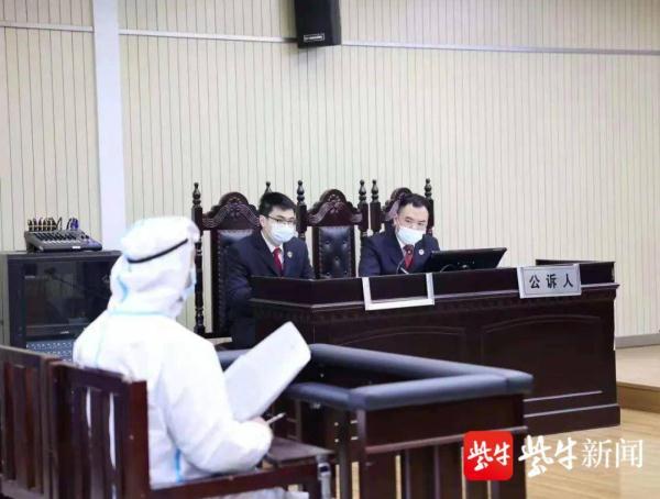 贷款1亿先花200万买酒 房产商告酒业公司诈骗_四川凸酒酒业公司怎么样_内蒙古绿草原酒业公司生产的蒙林牌冬虫夏草营养酒