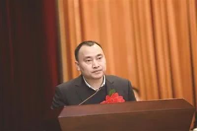 酒魁酒业的53度酒价格表_酒魁商贸有限责任公司_四川的酒商贸公司