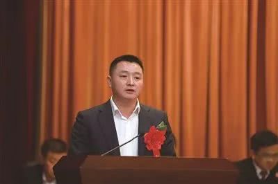 酒魁商贸有限责任公司_酒魁酒业的53度酒价格表_四川的酒商贸公司