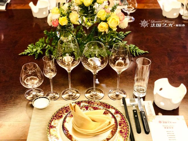 法国利维耶尔酒庄位于法国哪里_法国的酒文化_法国红酒文化