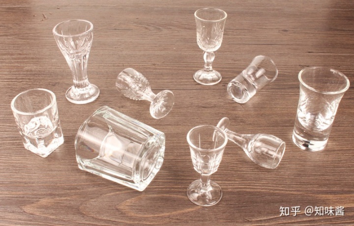 湘泉馥郁香型白酒42_馥郁香型白酒 标准_52酒鬼馥郁香型白酒