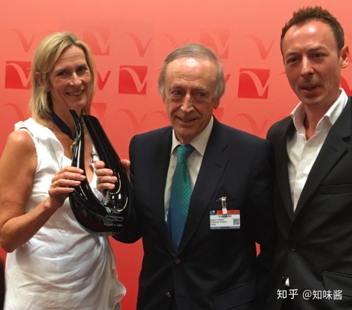 红酒带木酒塞好还是真空酒塞好_红酒塞掉酒里了怎么办_西班牙红酒酒塞有哪些品牌