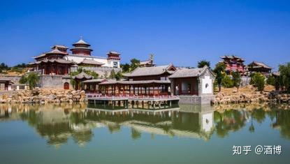 上海办新农村文化成果展 身上挂葡萄的女模特叫什么_中国葡萄酒文化_酒星干红葡萄酒价格