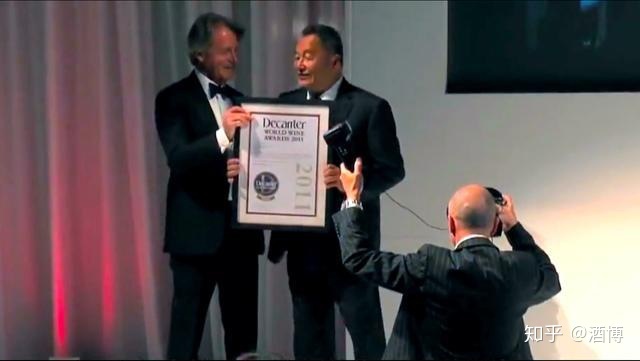 中国葡萄酒文化_酒星干红葡萄酒价格_上海办新农村文化成果展 身上挂葡萄的女模特叫什么