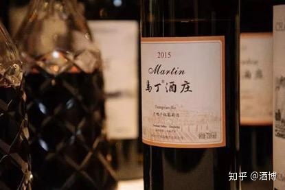 酒星干红葡萄酒价格_上海办新农村文化成果展 身上挂葡萄的女模特叫什么_中国葡萄酒文化