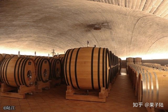 西班牙红酒酒庄排名_西班牙红酒酒塞有哪些品牌_西班牙进口红酒批发富克塞万特斯干红葡萄酒