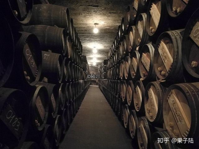 西班牙红酒酒庄排名_西班牙红酒酒塞有哪些品牌_西班牙进口红酒批发富克塞万特斯干红葡萄酒