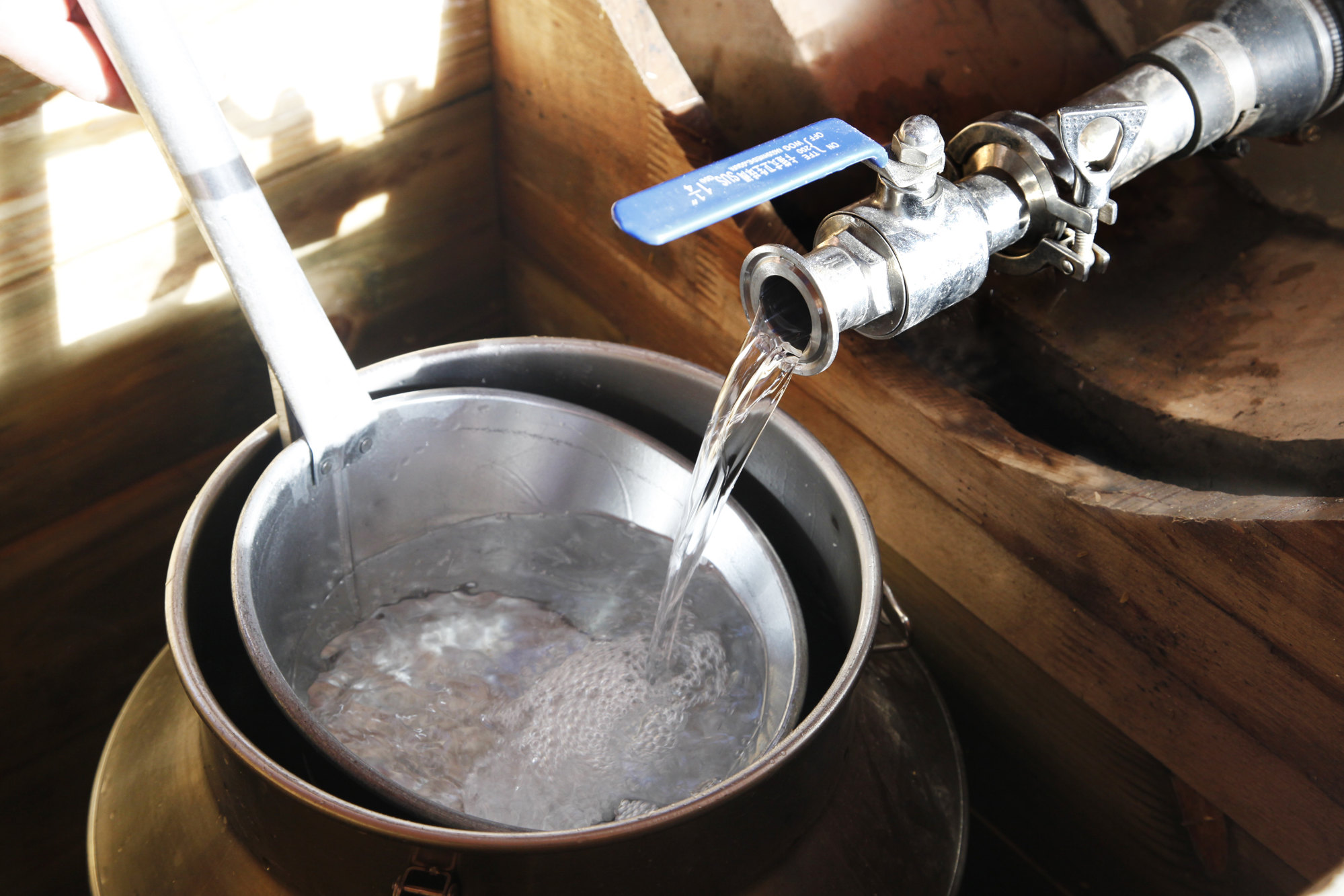 武当山的酒文化_山文化与学校文化_山文化学校文化