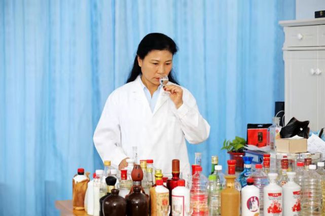 杂醇油的成分_杂醇油 白酒 标准_白酒塑化剂标准