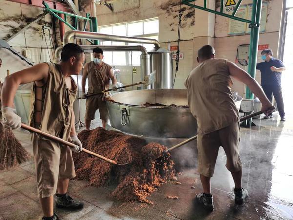 中艺财富文化酒_小村外酒奖品十斤酒图片_酒文化小故事