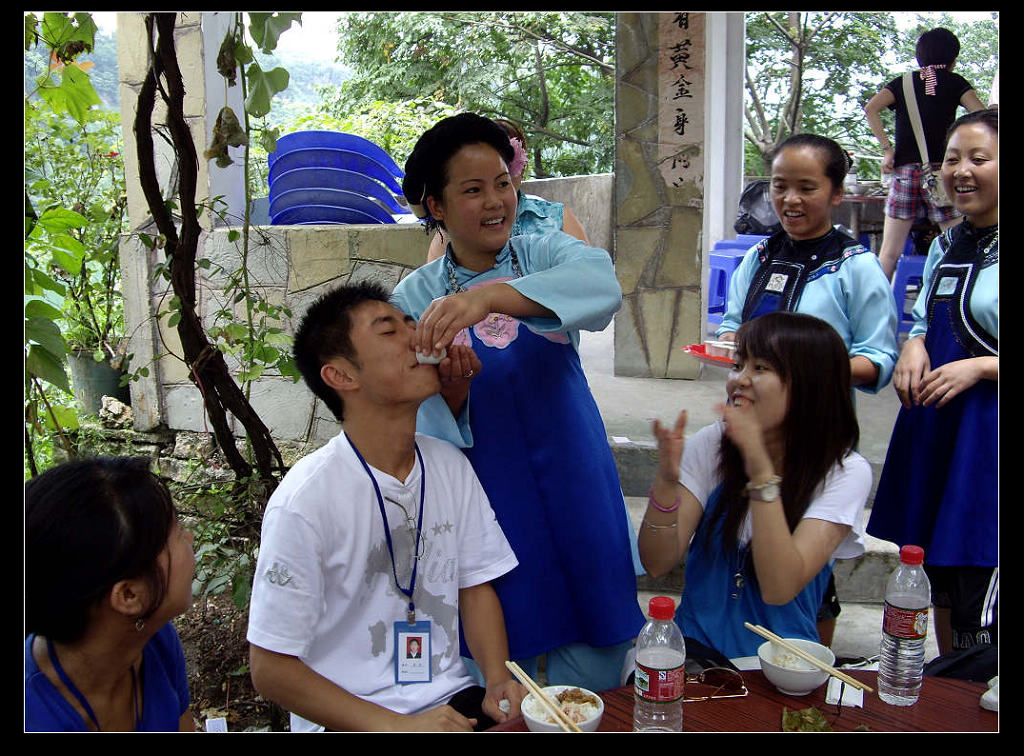 穿青族文化_布依族酒文化_银族文化scyztv