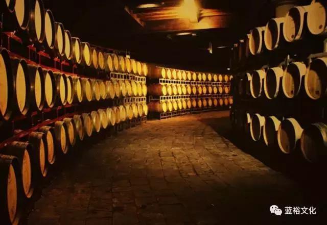 地方酒俗文化论文_宁夏葡萄酒局_宁夏葡萄酒文化论文