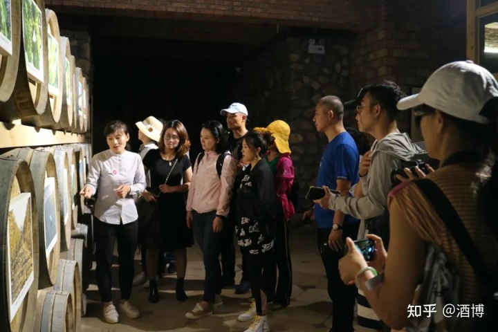 宁夏葡萄酒文化论文_宁夏葡萄酒局赵世华_宁夏贺兰晴雪酒庄酒价