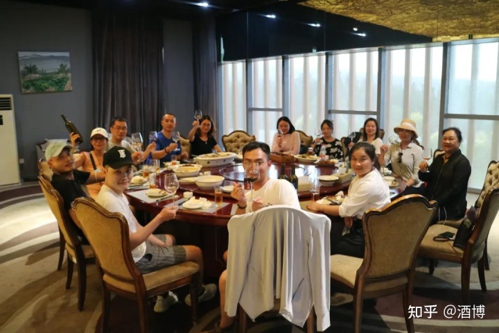 宁夏葡萄酒局赵世华_宁夏贺兰晴雪酒庄酒价_宁夏葡萄酒文化论文