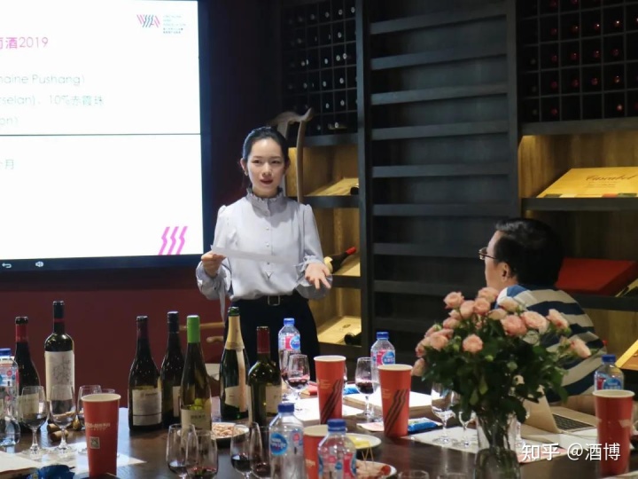 宁夏葡萄酒局赵世华_宁夏贺兰晴雪酒庄酒价_宁夏葡萄酒文化论文