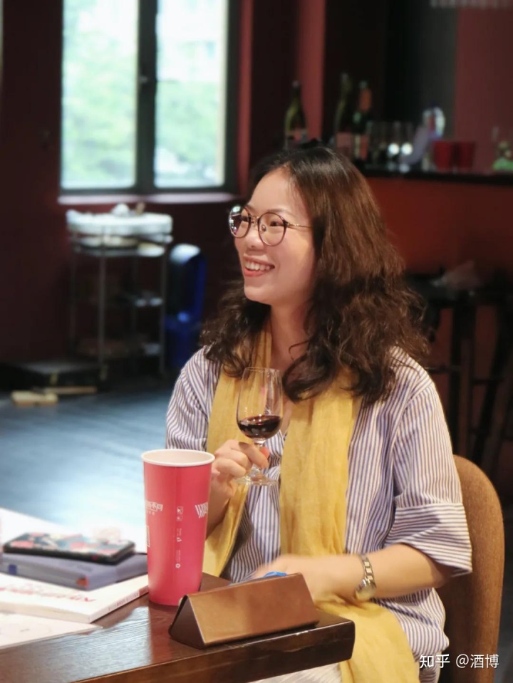 宁夏葡萄酒文化论文_宁夏贺兰晴雪酒庄酒价_宁夏葡萄酒局赵世华