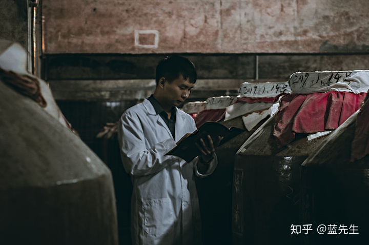 贵州荣和黔水坊酒业_贵州仁怀市茅台镇华台酒业_贵州茅台镇荣和酒业有限公司