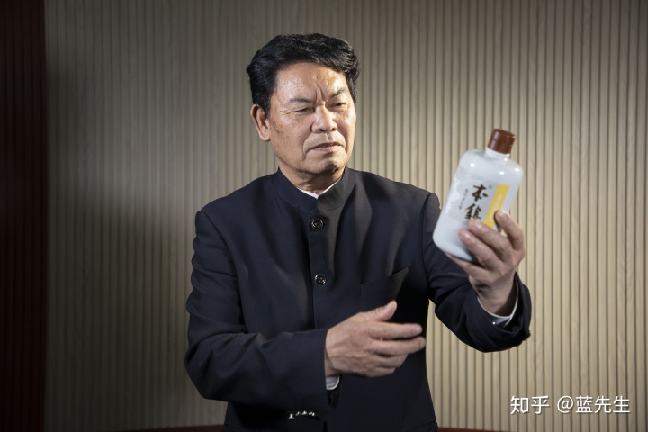 贵州荣和黔水坊酒业_贵州茅台镇荣和酒业有限公司_贵州仁怀市茅台镇华台酒业