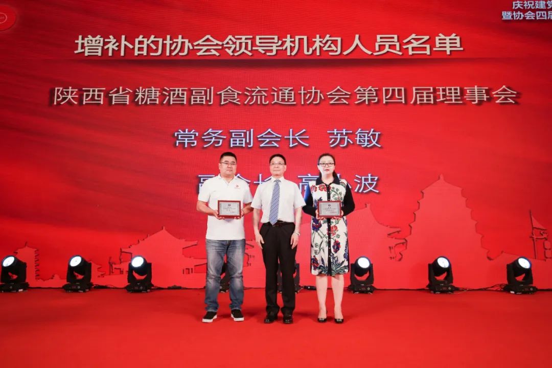 陕西葡萄酒酒庄_陕西酒品牌_陕西安康开缸酒多少钱一瓶