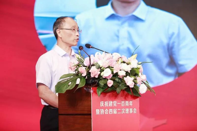 陕西葡萄酒酒庄_陕西酒品牌_陕西安康开缸酒多少钱一瓶