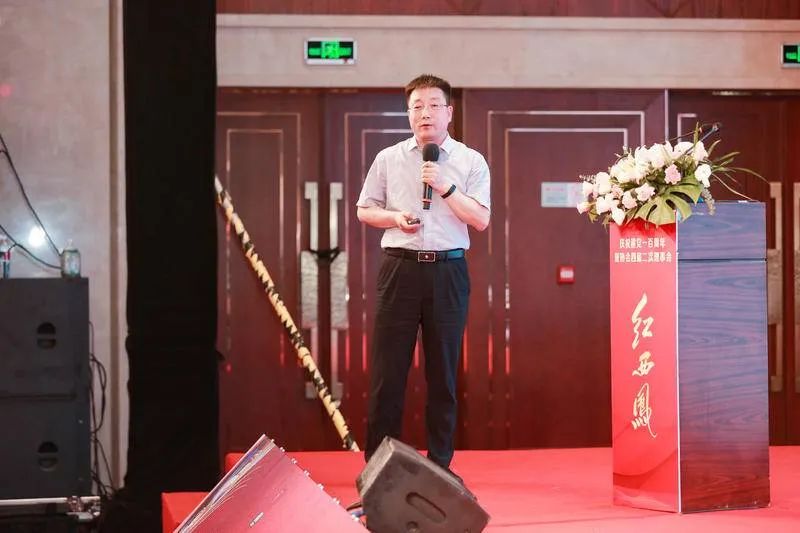 陕西酒品牌_陕西葡萄酒酒庄_陕西安康开缸酒多少钱一瓶