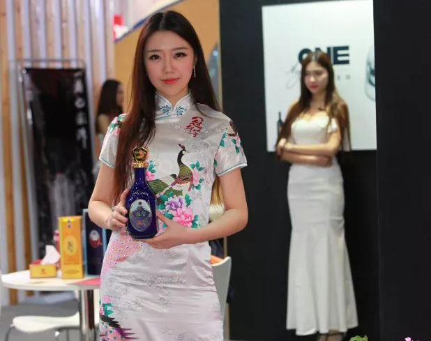 花冠酒业集团_山东花冠酒业集团官网_中黔酒业集团官网