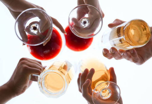 中俄饮酒方式与民族性格