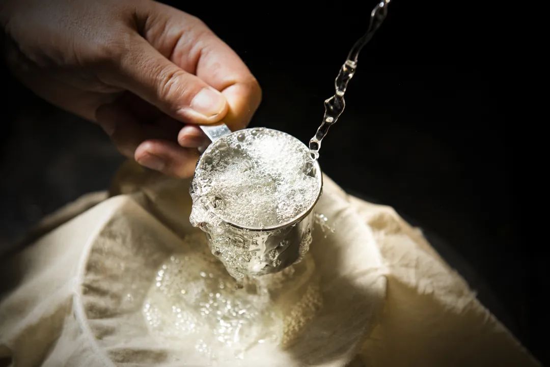 室内空气检测甲醛检测标准_白酒检测标准总酸_卤水里放料酒跟白酒特别酸