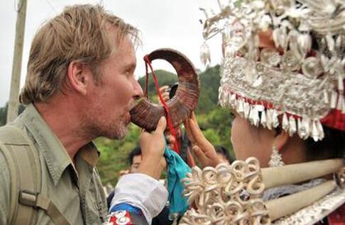 蒙古族喝酒礼仪_重要场合喝酒礼仪_山东酒文化喝酒礼仪