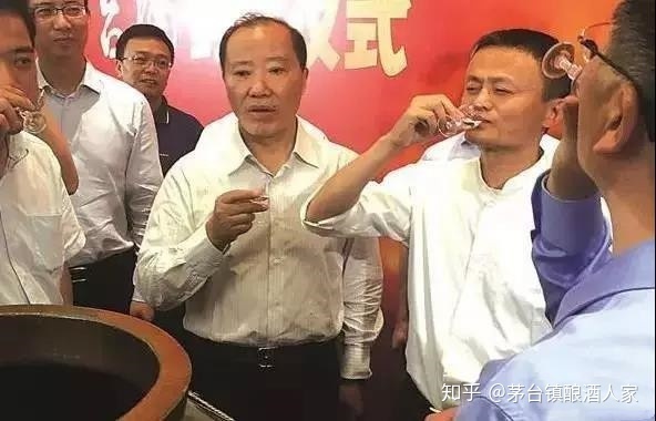 酒驾标准是和多少的白酒_半斤白酒算酒驾还是醉驾_酒驾醉驾处罚标准2018